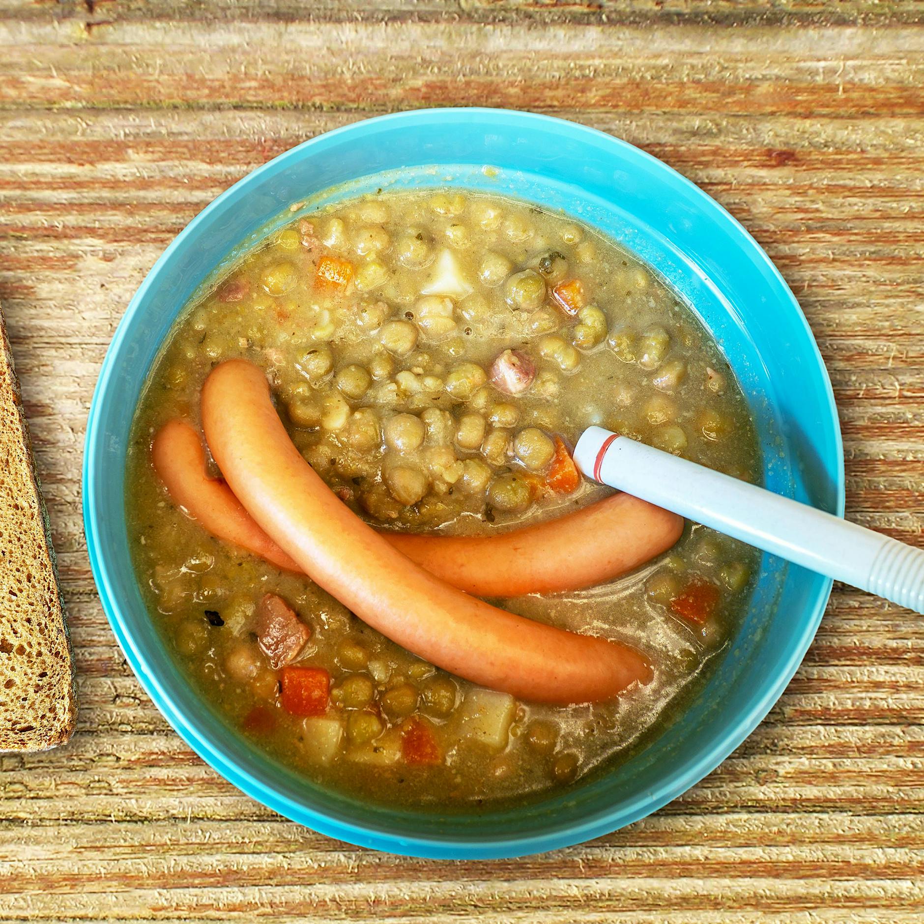 Rezept für Erbsensuppe: So schmeckt es wie aus der NVA-Gulaschkanone