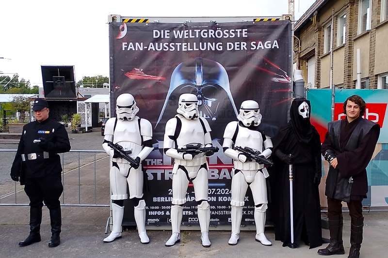 Darth Vader und die Stormtrooper warten auf Euch!