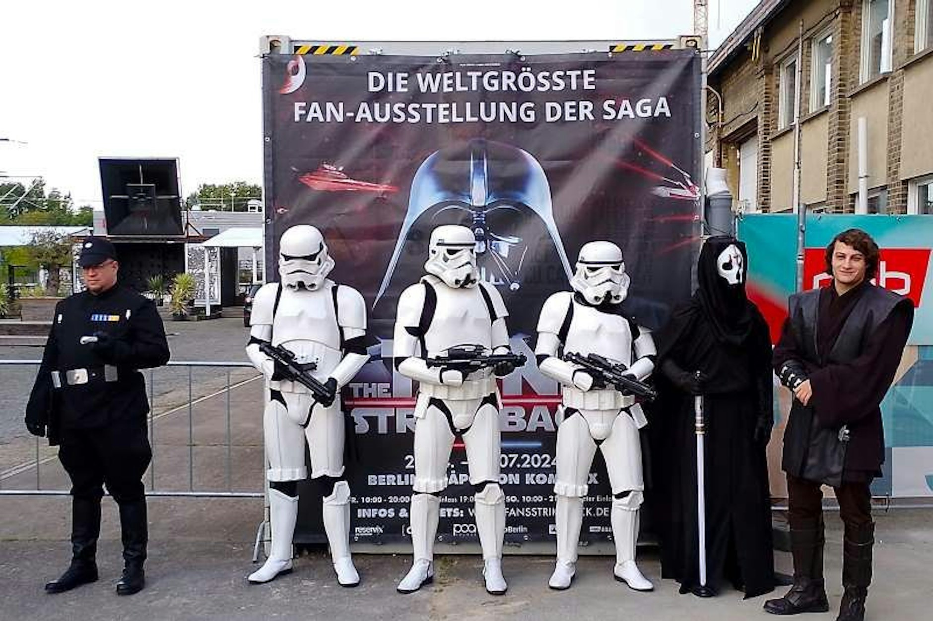 Darth Vader und die Stormtrooper warten auf Euch!