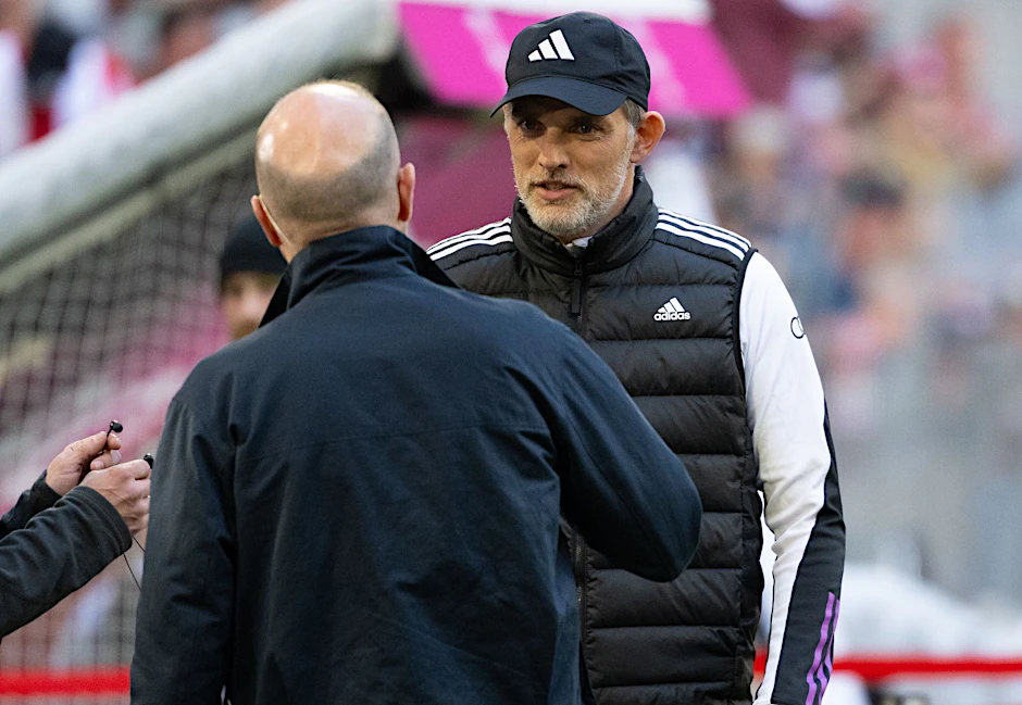 Bayerns Trainer Thomas Tuchel hat der Kritik von Uli Hoeneß vehement widersprochen.&nbsp;
