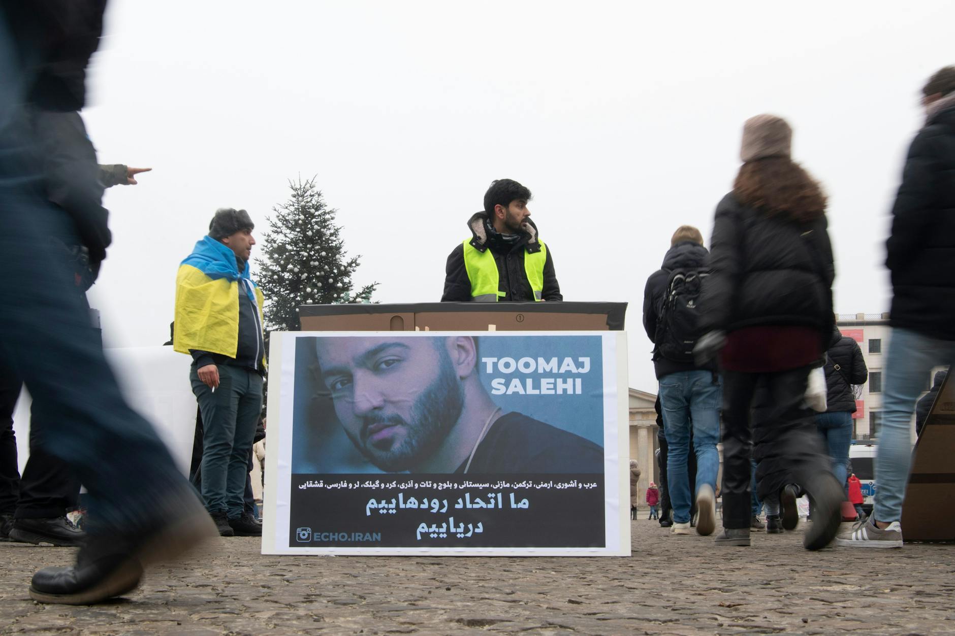 Iranischer Rapper Toomaj Salehi zum Tode verurteilt: Der Mann, der den Mullahs den Mittelfinger zeigt