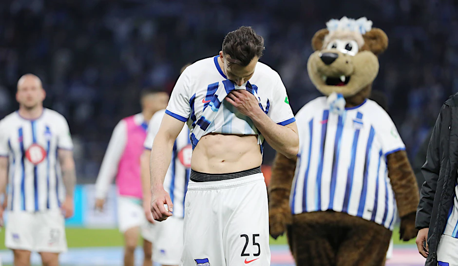 Bleibt gegen Hannover 96 ohne eigenen Treffer und schiebt Frust: Haris Tabakovic (29), Top-Torjäger von Hertha BSC