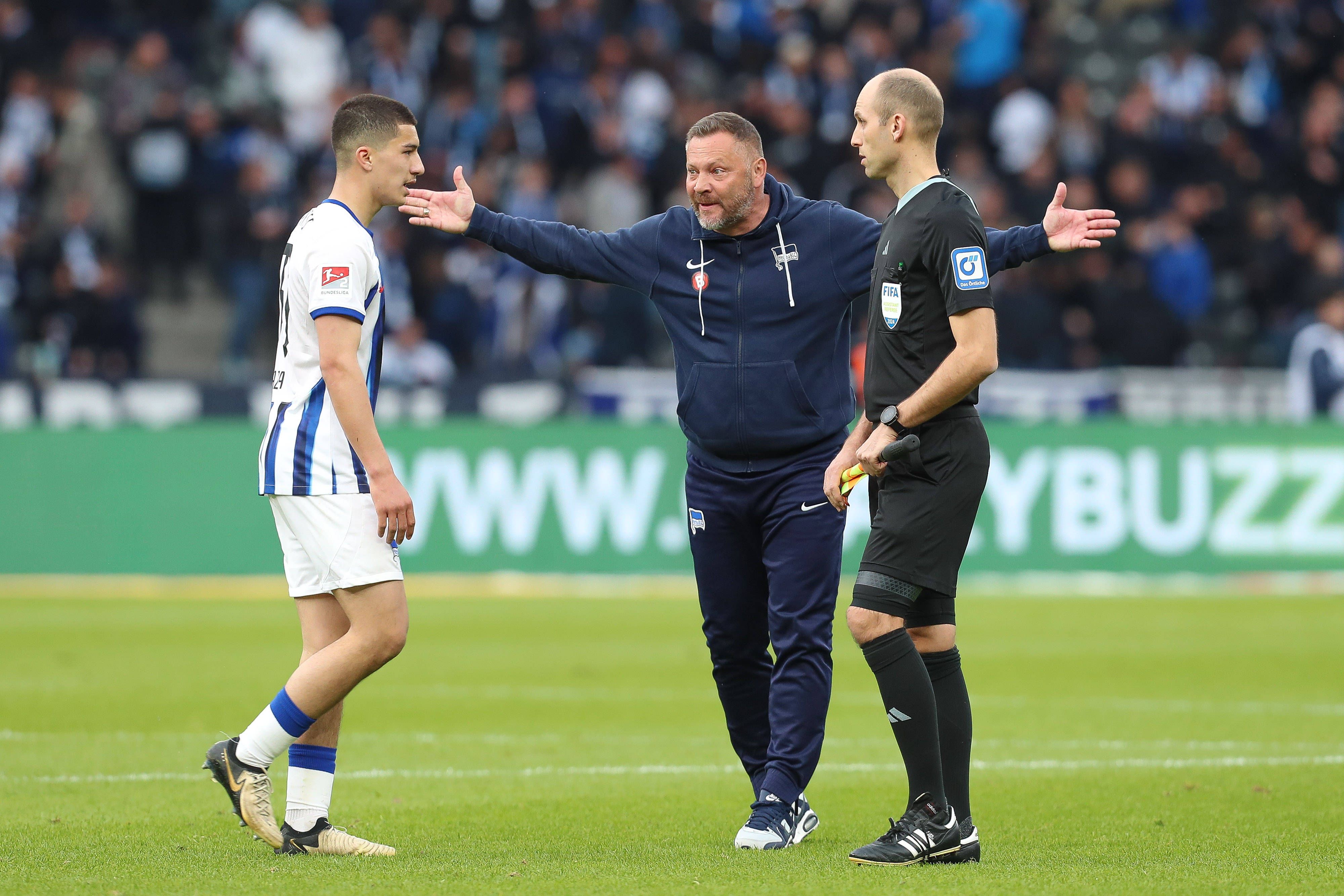Herr Dardai, was war hier los? Warum der Hertha-Trainer seinen Spieler beschimpfte