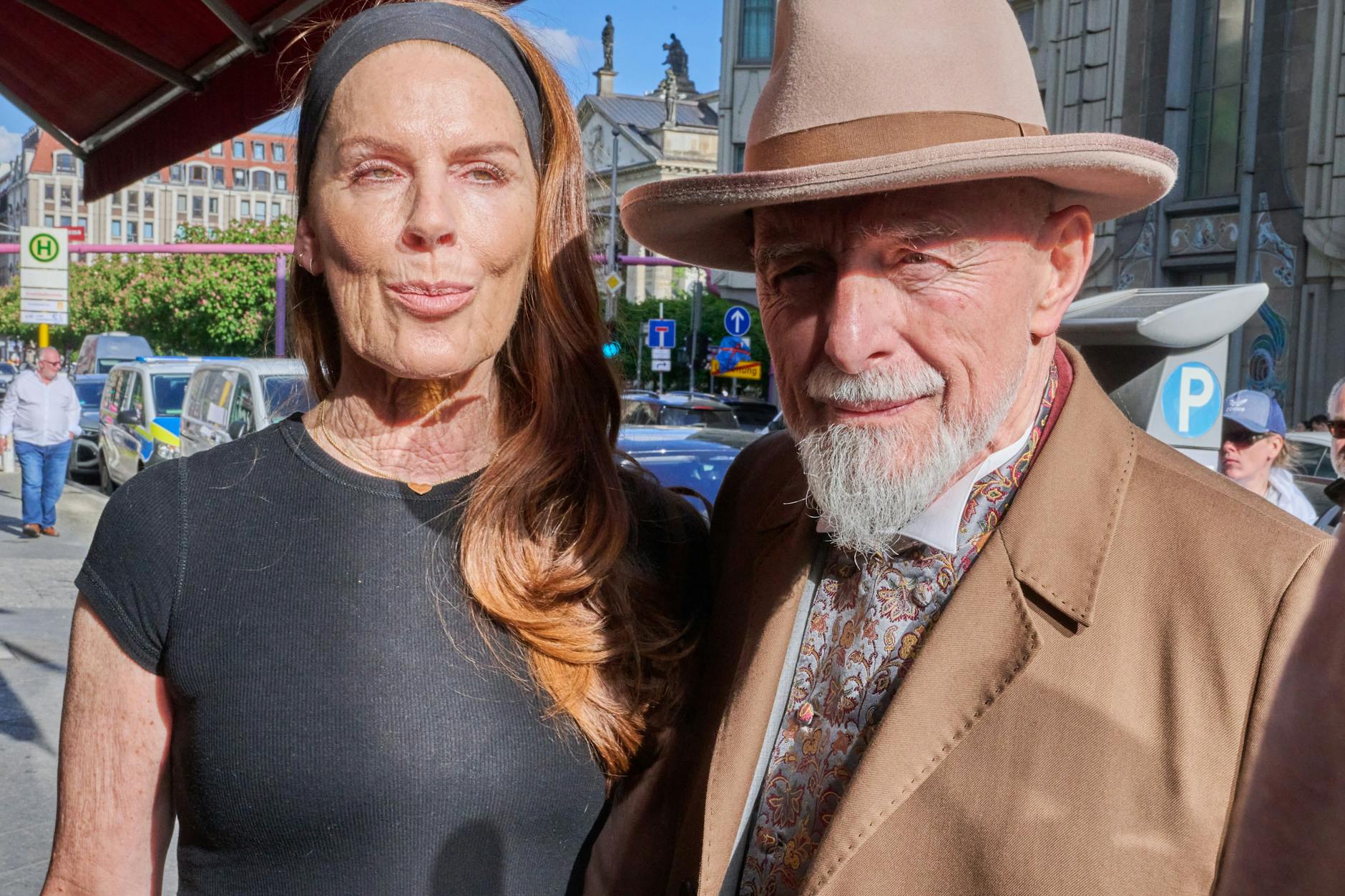 Markus Lüpertz, Maler und Künstler, kommt mit Ehefrau Dunja