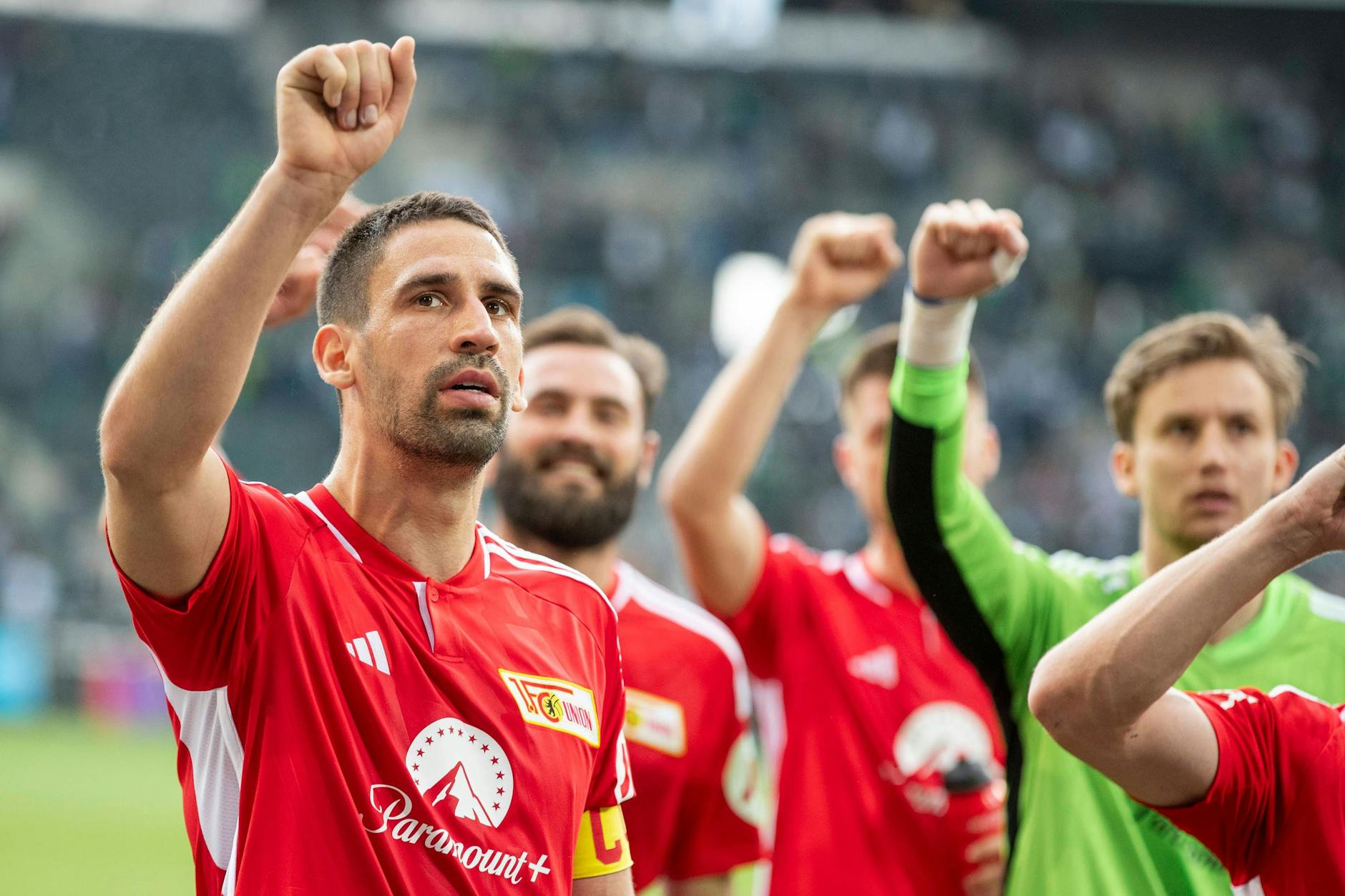 Rani Khedira (30) führte den 1. FC Union bei Borussia Mönchengladbach als Kapitän aufs Feld und gibt die Marschroute im Abstiegskampf vor.