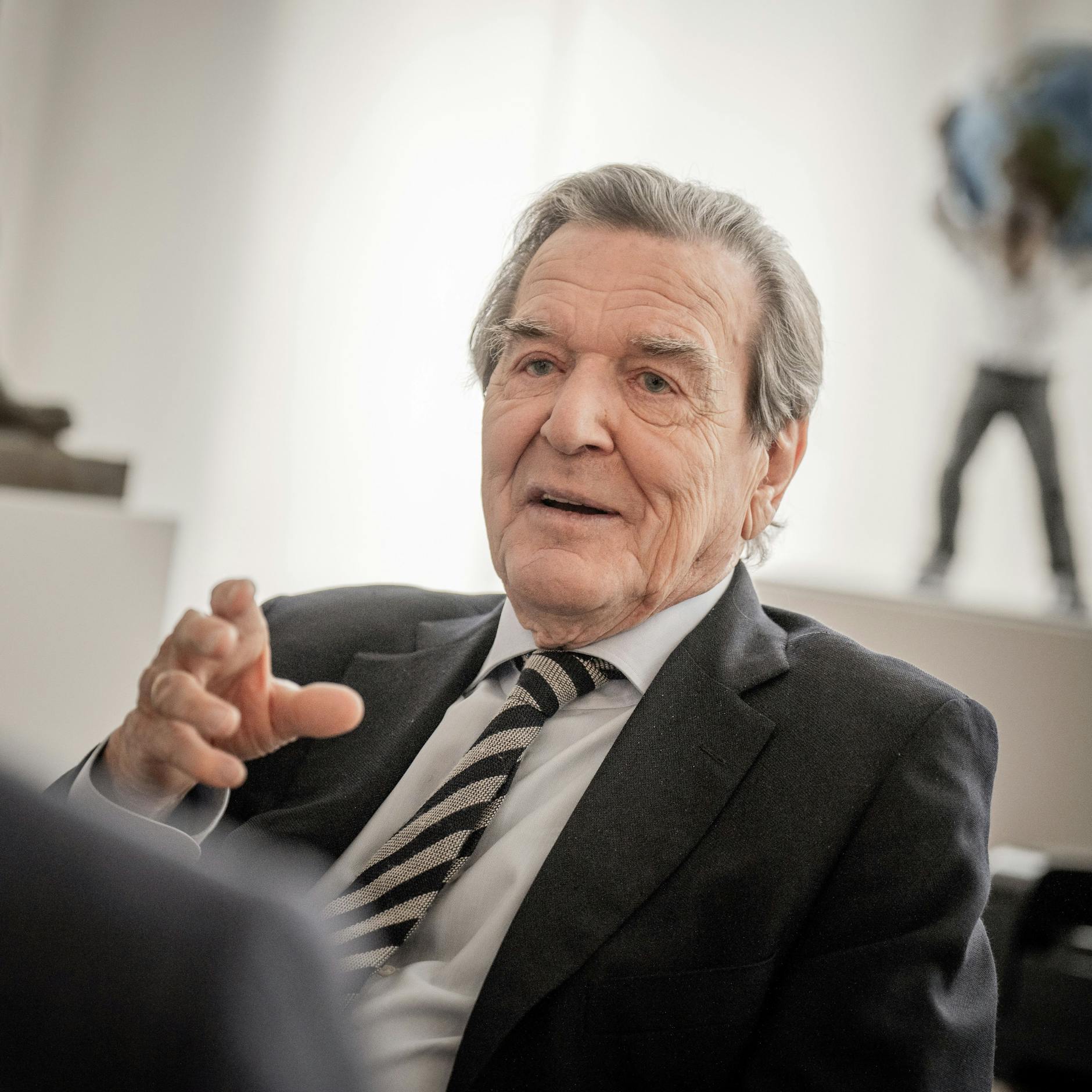 Image - Berlin: Gerhard Schröder feiert im Borchardt Geburtstag mit Gregor Gysi, Sigmar Gabriel und Peter Ramsauer