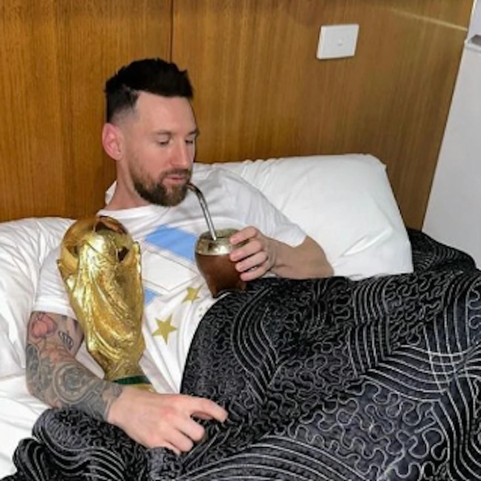 So wirkt der Schlank-Tee der Fußballstars noch besser