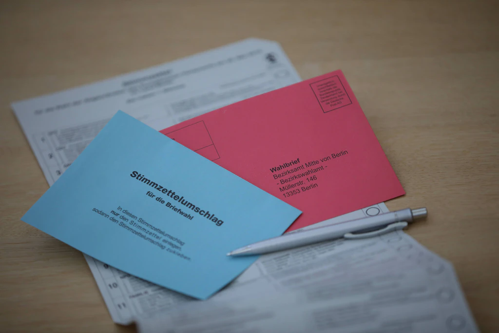 Ab Dienstag in Berliner Briefkästen: Wahlunterlagen für Europawahl werden verschickt