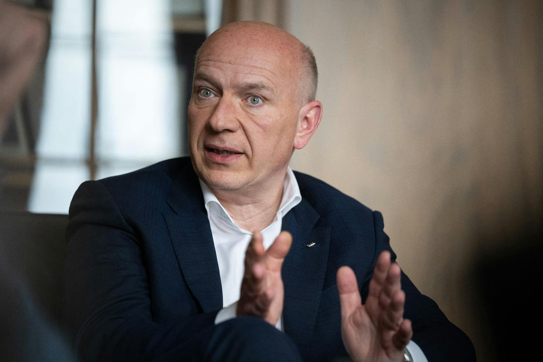 Kai Wegner (CDU) ist mit dem neuen Cannabis-Gesetz überhaupt nicht zufrieden.