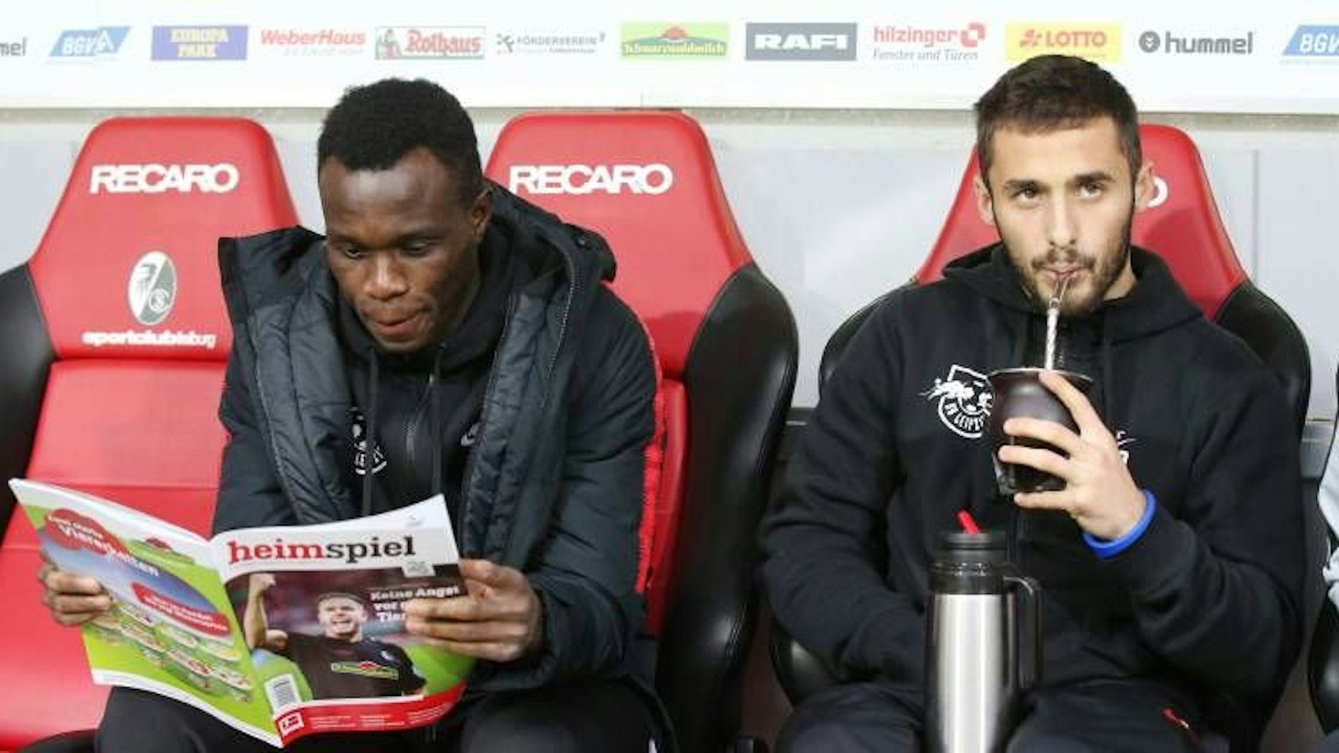 RB-Leipzig-Star Marcello Saracchi (r.) brachte den Schlank-Tee aus Mate in die Bundesliga, er trinkt ihn vor den Spielen.
