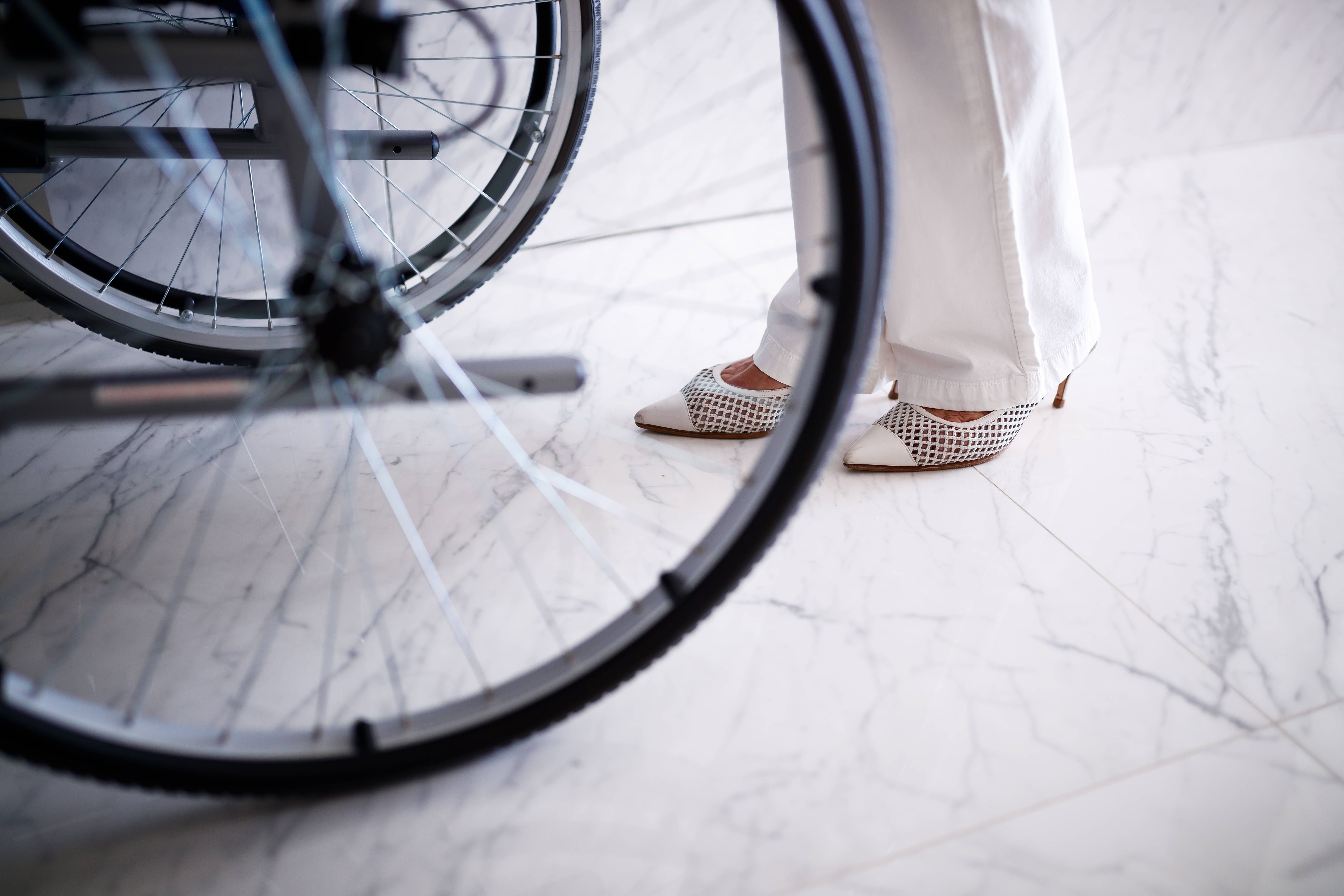 Charlottenburg- Wilmersdorf: Tagesförderstätte Kranzallee weiht neues Rollstuhlrad ein