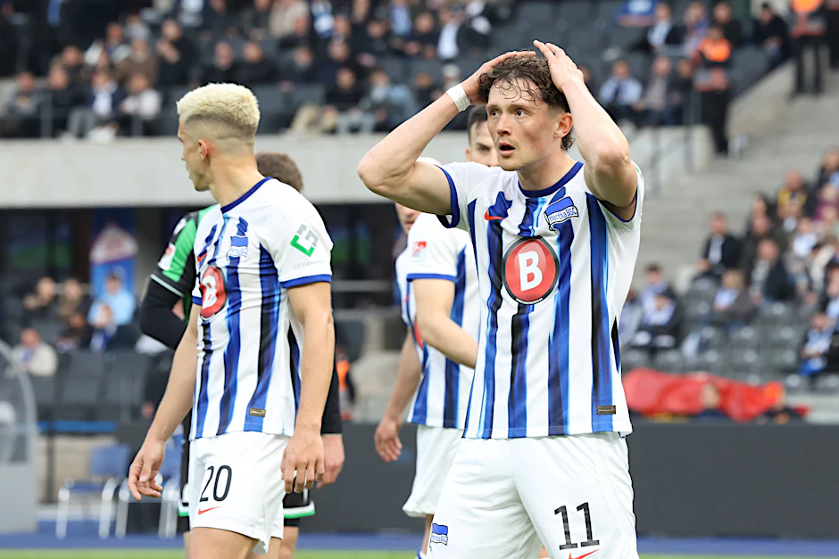 Fabian Reese (26) wollte mit Hertha BSC in die Bundesliga. Nach dem verpassten ist seine Zukunft in Berlin ungewiss.&nbsp;