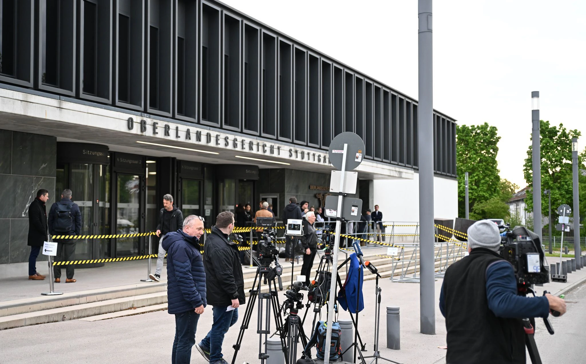 Großes Medieninteresse: «Eines der größten Staatsschutzverfahren in der Geschichte der Bundesrepublik».  