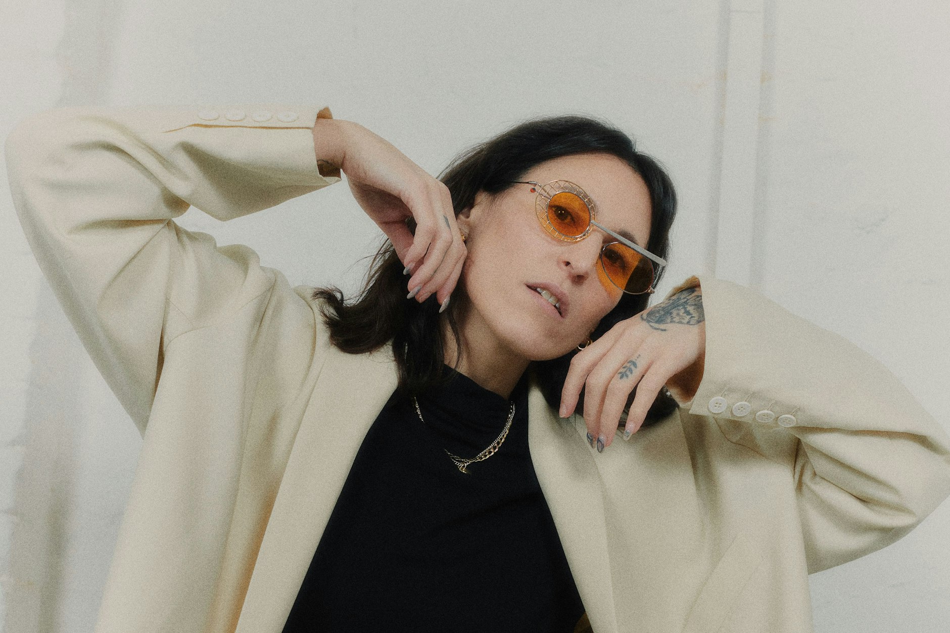 Mine posiert für die Berliner Zeitung.