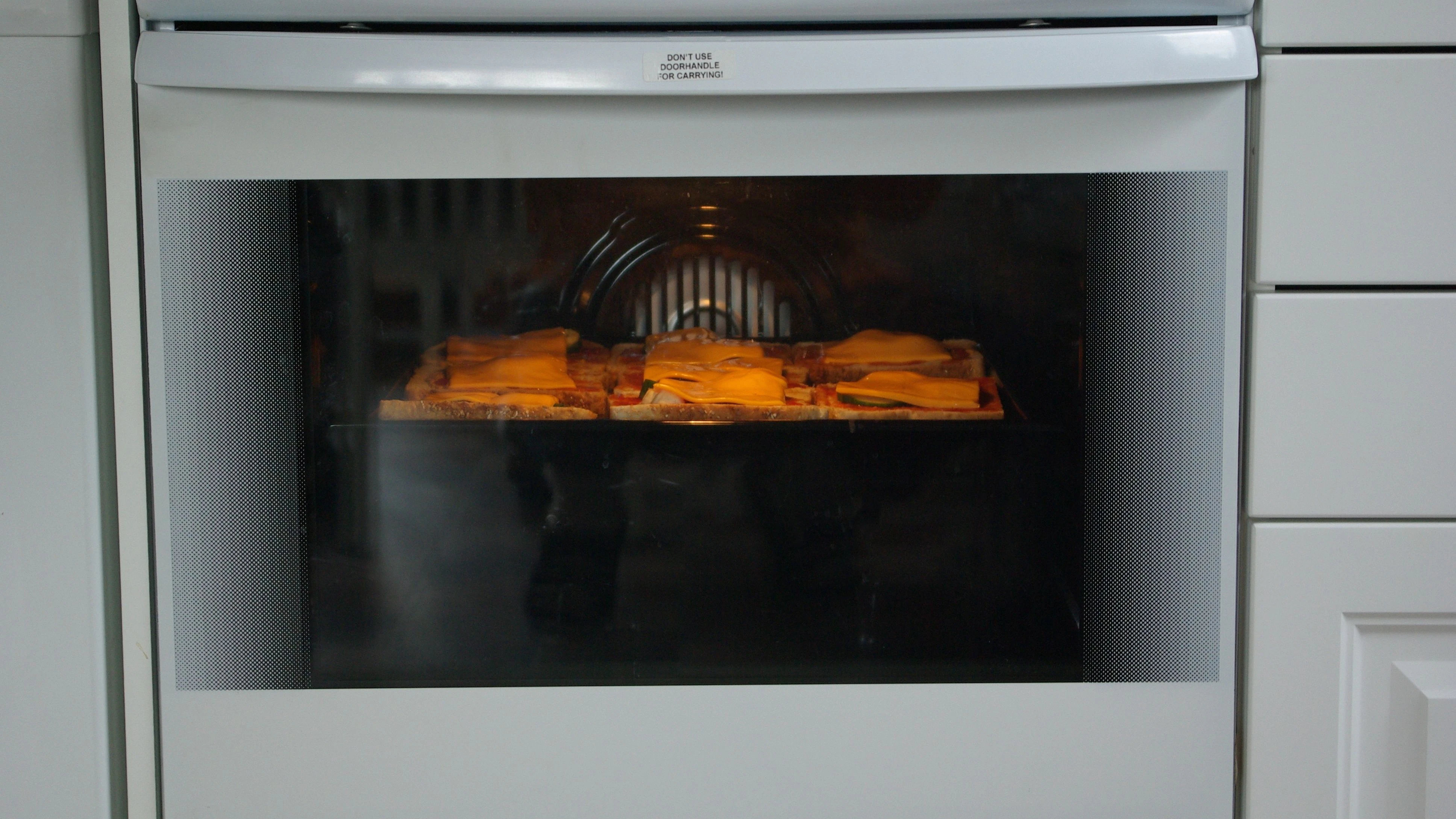 Das Rezept für Karlsbader Schnitten geht fix, im Backofen brauchen sie rund zehn Minuten.