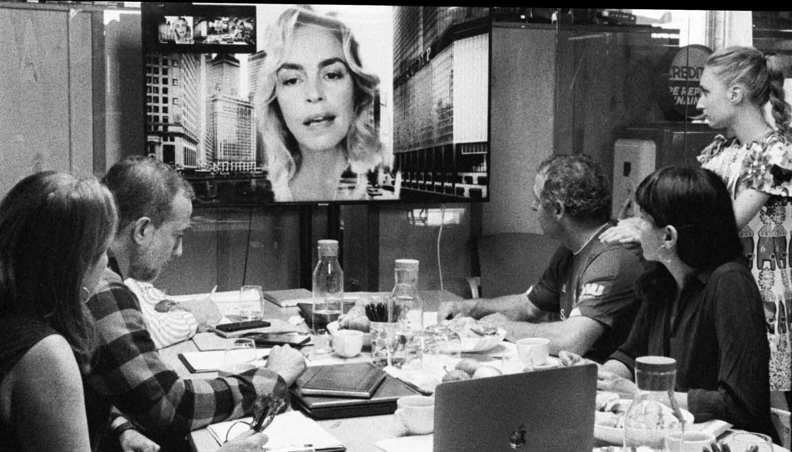 Image - „Erwarte nicht zu viel vom Ende der Welt“ mit Nina Hoss auf Mubi: Schlaflos in Bukarest