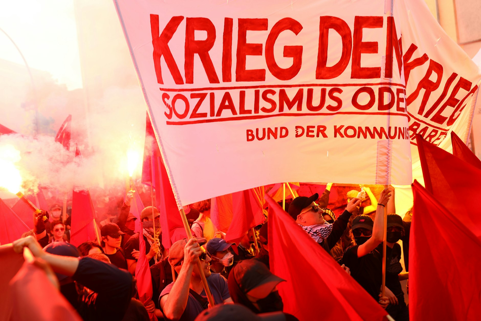 Teilnehmer der Revolutionären 1.-Mai-Demonstration.