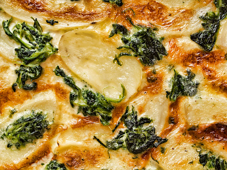 Sahnig und deftig: Rezept für schnelles Gratin mit Kartoffeln und Spinat.&nbsp;&nbsp;