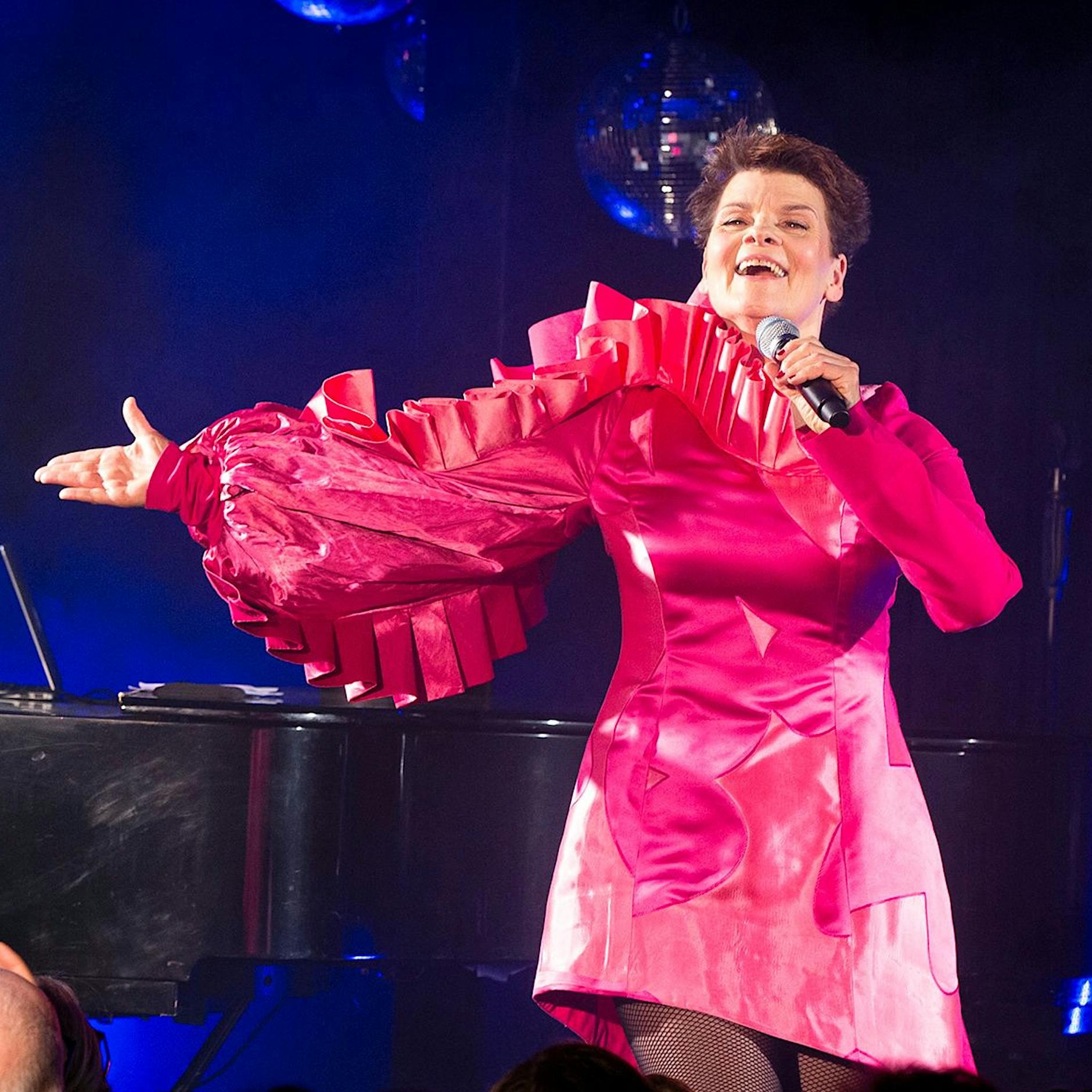 Gayle Tufts im Tipi Berlin: Was hat diese Frau für eine Lebensfreude!