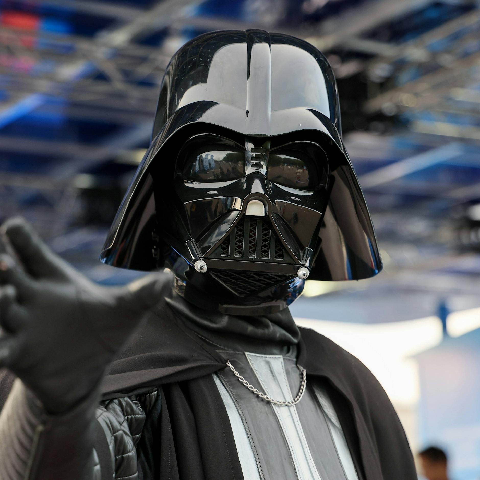 Was ist los, Berlin? Darth Vader kapert Bibliothek, Platten-Stars ’ne Pferderennbahn