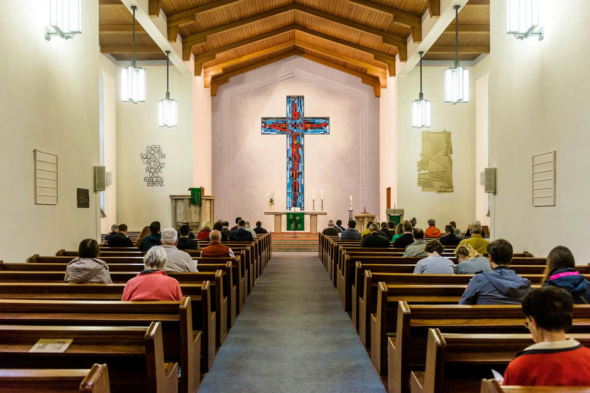 Immer weniger Berliner und Brandenburger sind Mitglied in der evangelischen Kirche.