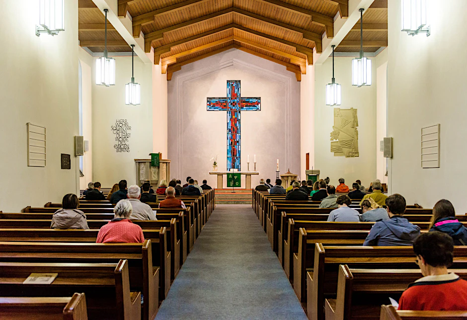 Immer weniger Berliner und Brandenburger sind Mitglied in der evangelischen Kirche.