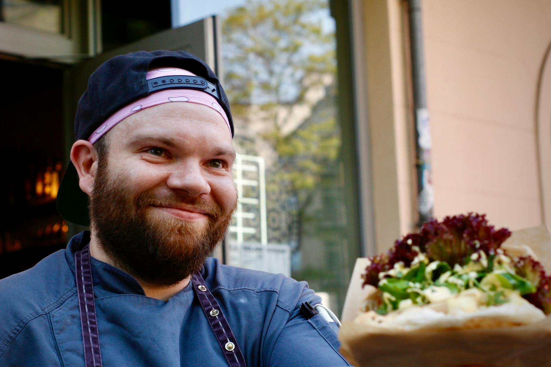 Mit Spargel-Döner eckt dieser Berliner-Imbiss an. Kreiert wurde die Variante von Restaurant-Koch Felix Schneider.