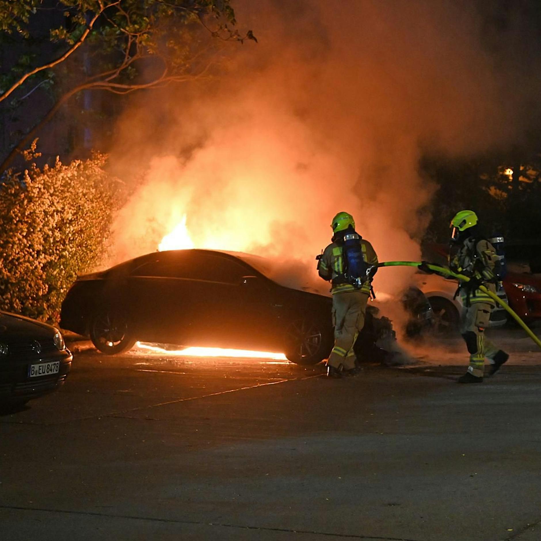 VIDEO: In Berlin: Ruhiger 1. Mai – aber in der Nacht brannten wieder Autos