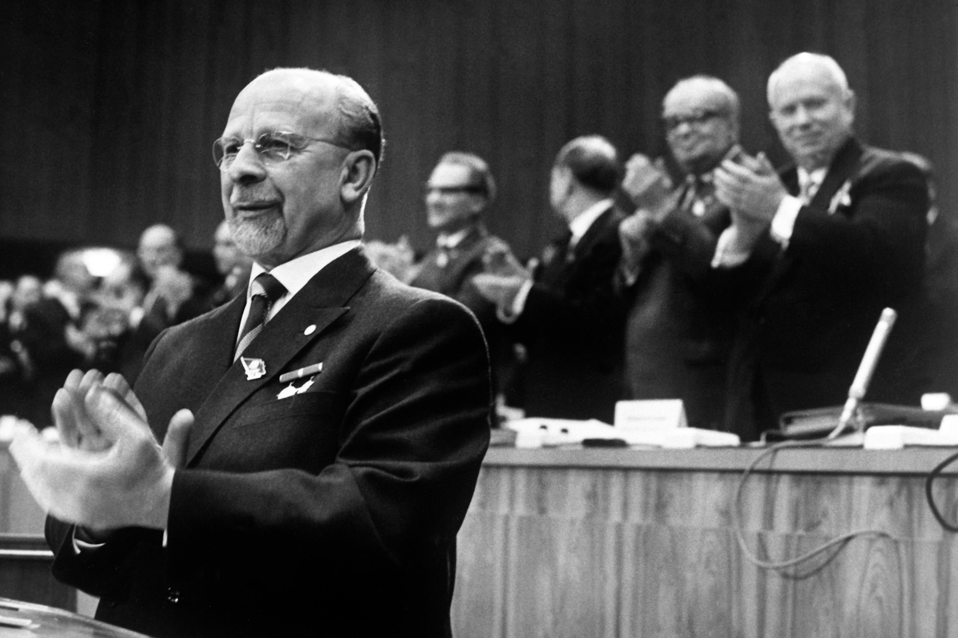 Auch Walter Ulbricht war Mitglied der ersten Stunde: Erst in Funktion des Stellvertretenden Vorsitzenden, später als Generalsekretär des ZK der SED.