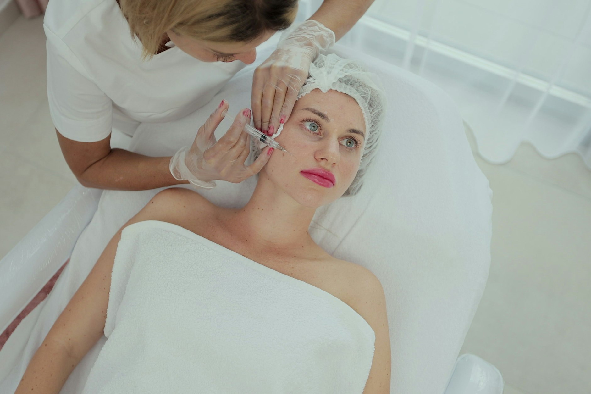 Vampir-Lifting“: Frauen infizieren sich mit HIV