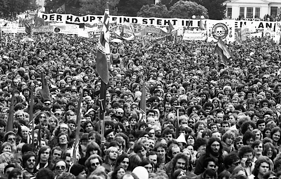 Zur großen Friedensdemonstration versammelten sich 1981 mehr als 300.000 Menschen im Bonner Hofgarten.