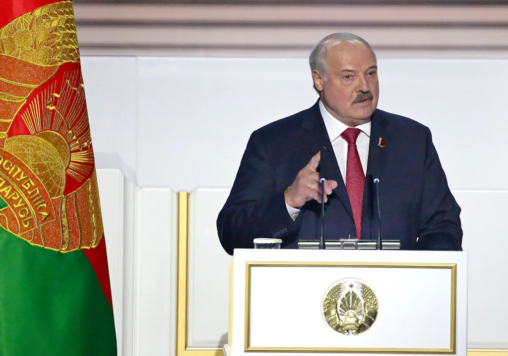 Belarus-Diktator völlig irre: „Scheiße aus ihnen herausprügeln“