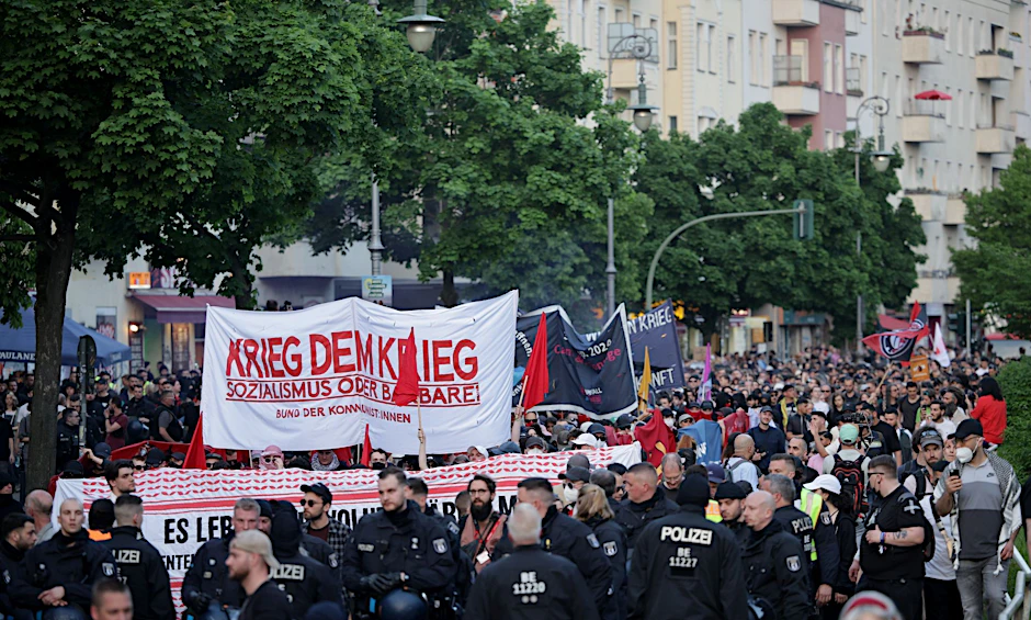 Revolutionäre 1. Mai-Demo in Berlin.  