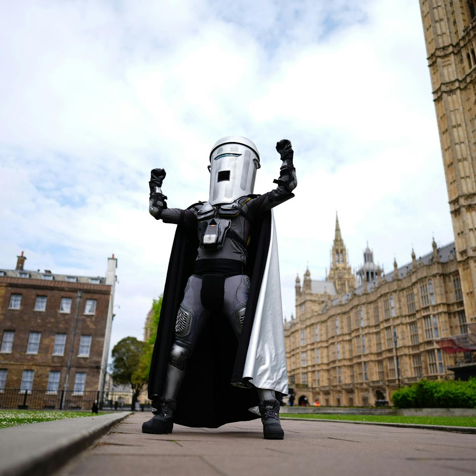 Image - „Graf Mülltonnengesicht“ will das Londoner Rathaus stürmen