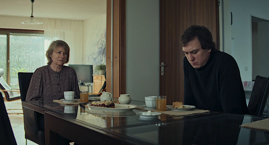 Corinna Harfouch und&nbsp; Lars Eidinger im Film „Sterben“.&nbsp; &nbsp;&nbsp;