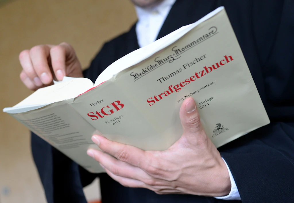 Trotz Rechtsextremismus: Jura-Student darf Referendariat antreten