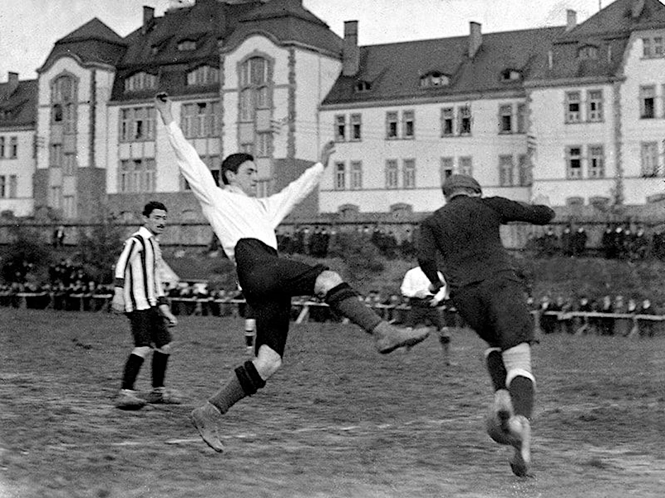 Julius Hirsch galt als der beste Stürmer seiner Zeit. 1943 wurde er im Vernichtungslager Auschwitz ermordet.