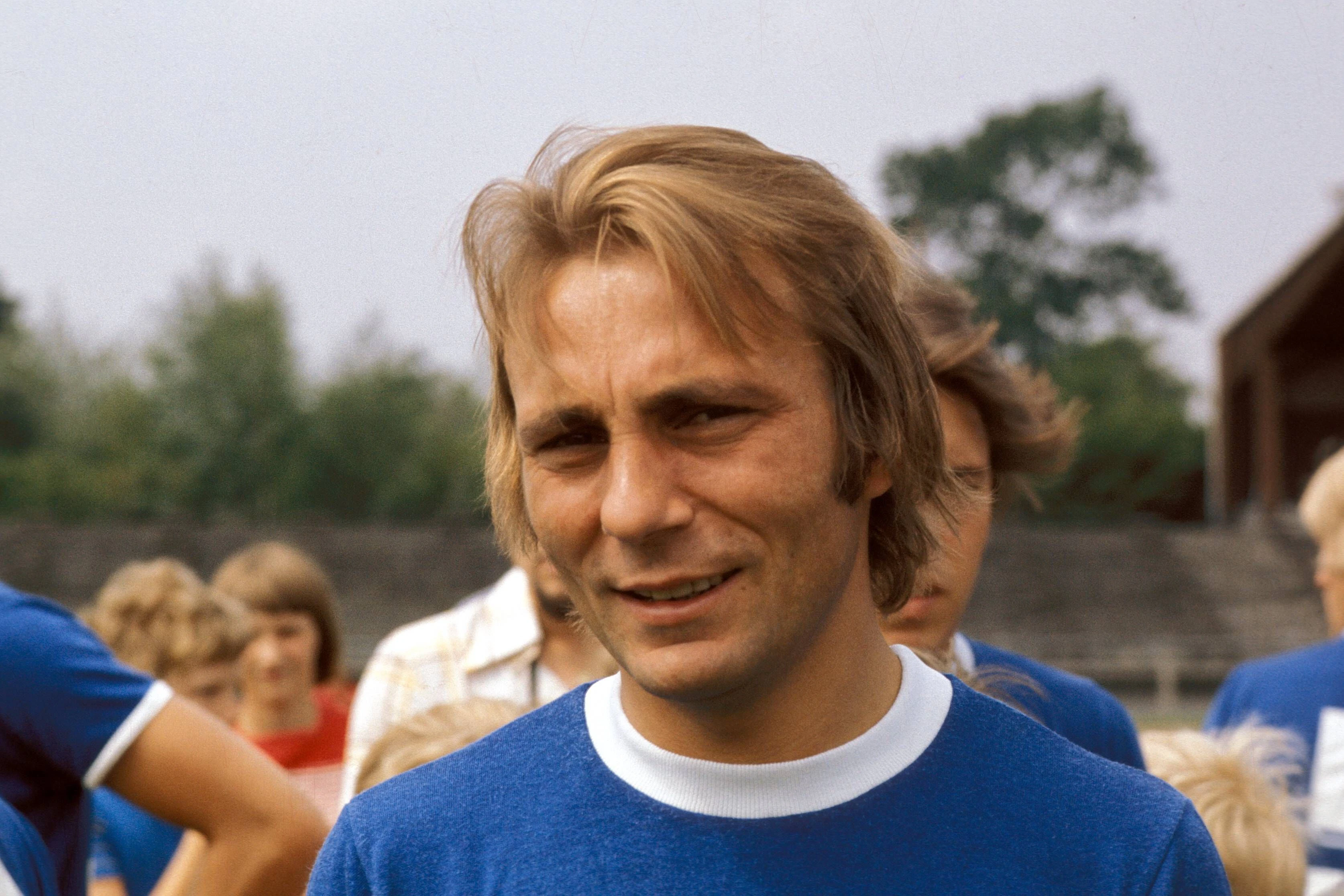 Reinhard „Stan“ Libuda im Trikot des FC Schalke 04