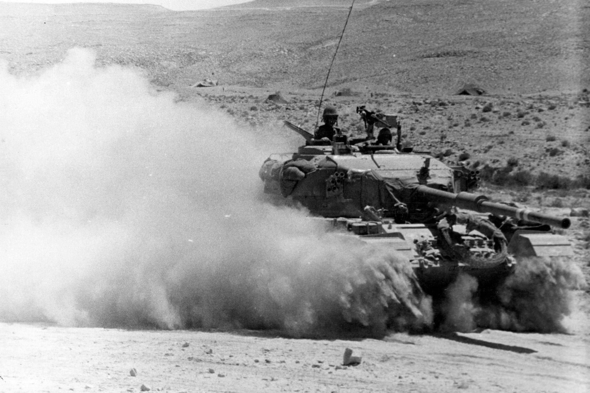 1967: Der Sechs-Tage-Krieg zwischen Israel und den arabischen Staaten Ägypten, Jordanien und Syrien.