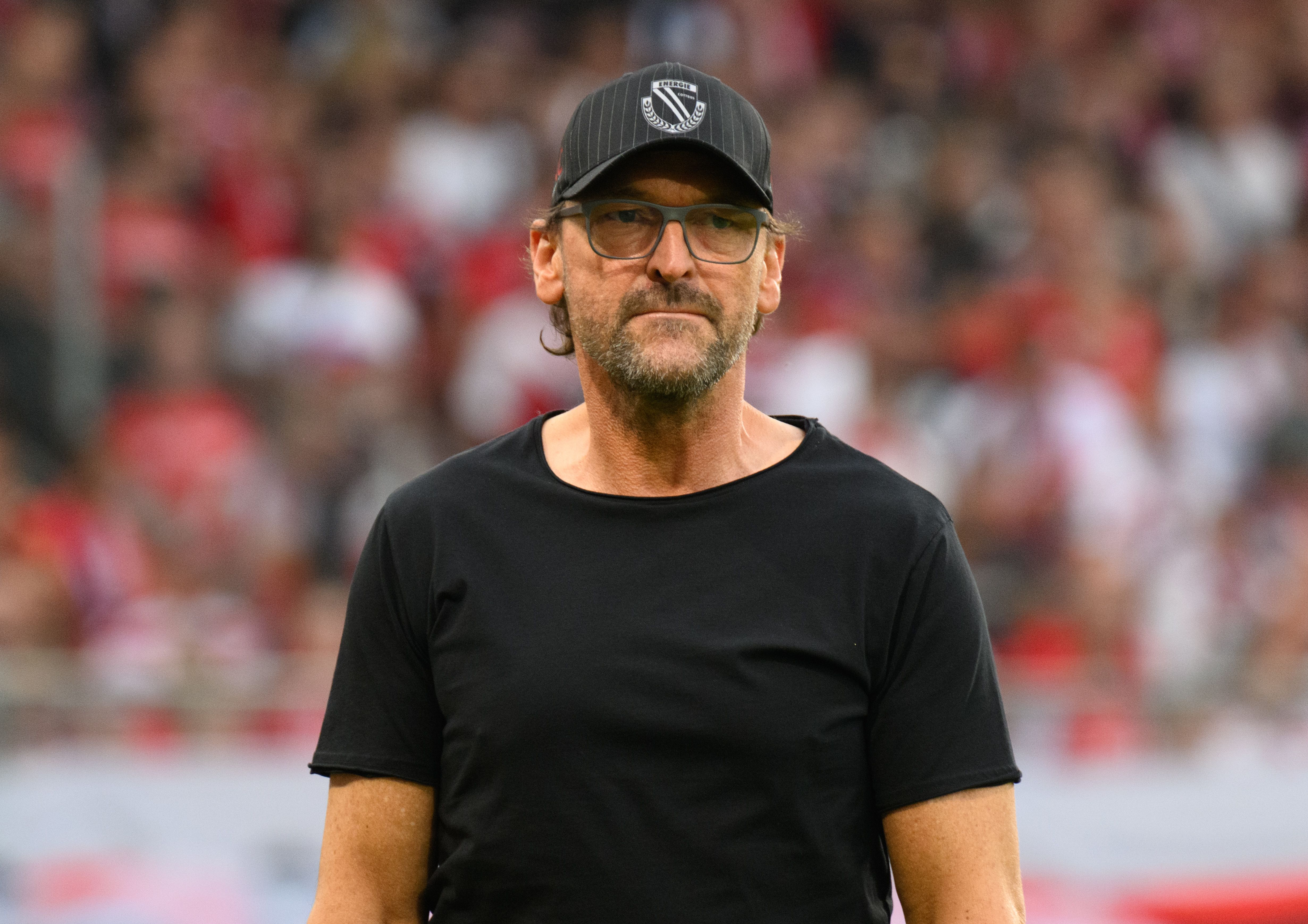 Image - Wollitz hört als Trainer bei Energie Cottbus auf: D A S macht er danach