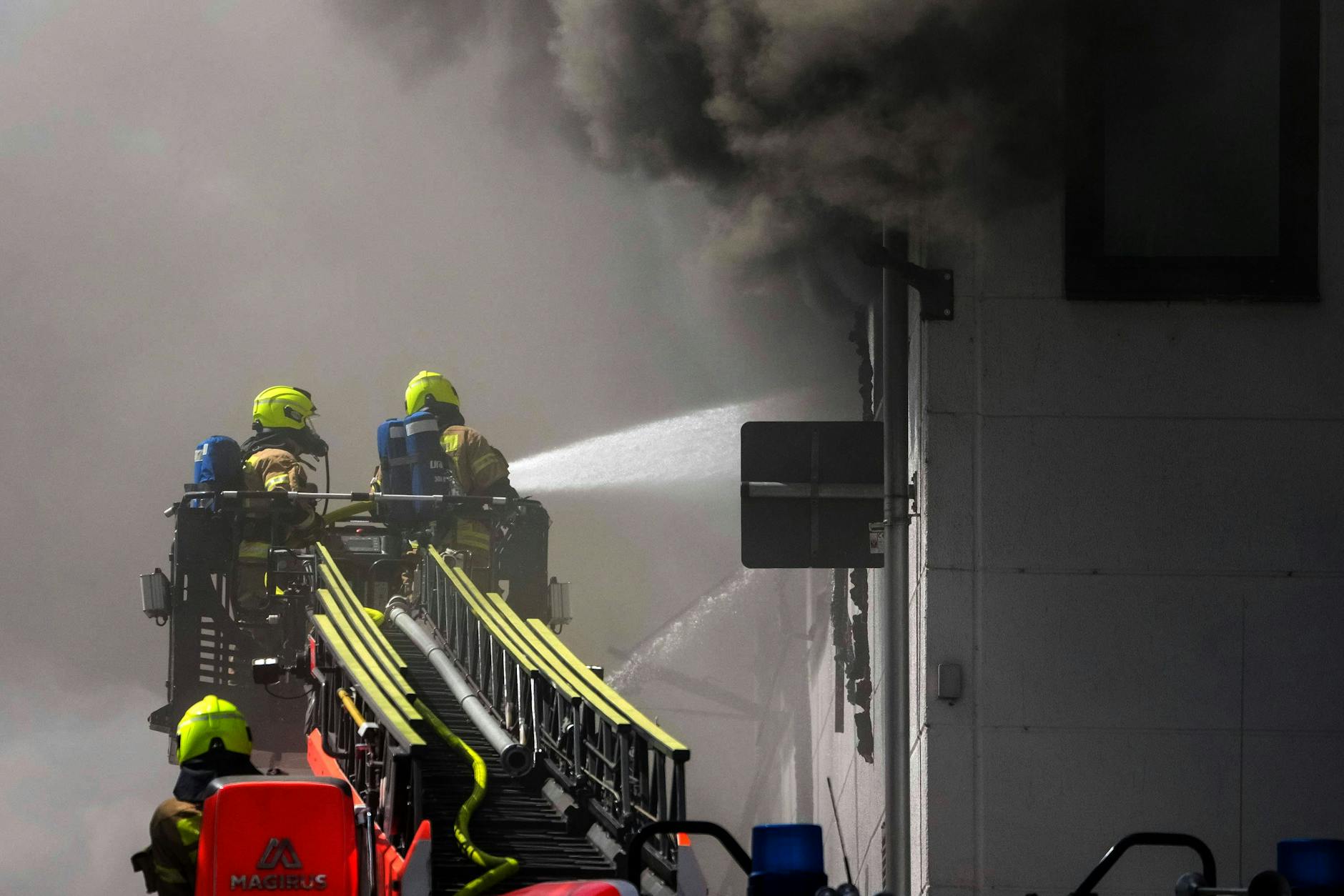 Am Freitag ist auf dem Gelände des Unternehmens Diehl Metall in Lichterfelde ein Feuer ausgebrochen. Was ist über das Unternehmen bekannt?