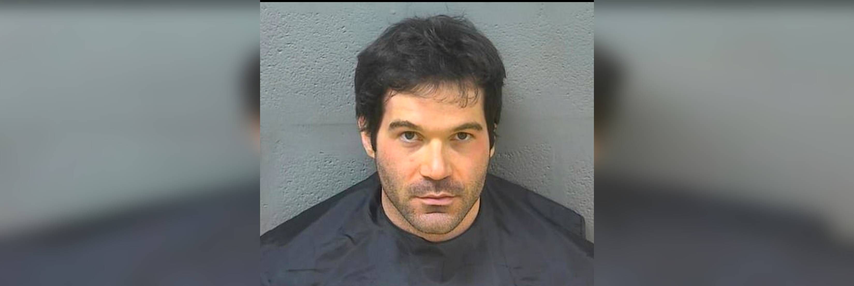 Image - Flugbegleiter (37) filmte minderjährige Mädchen heimlich auf Bord-WC