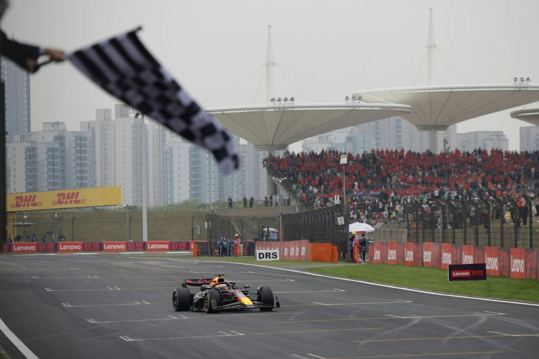 Verstappen dominierte das Rennen in Shanghai. /AP/dpa