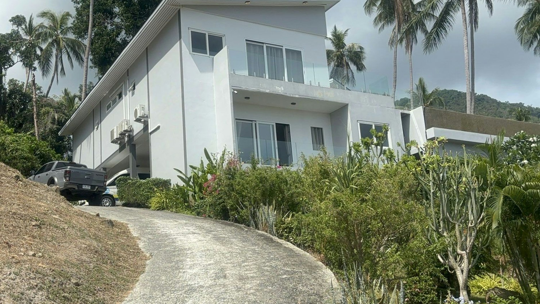 In dieser Traumvilla lebte Catherine Delacote bis zu ihrem Tod, nun gehört sie ihrem Dienstmädchen.