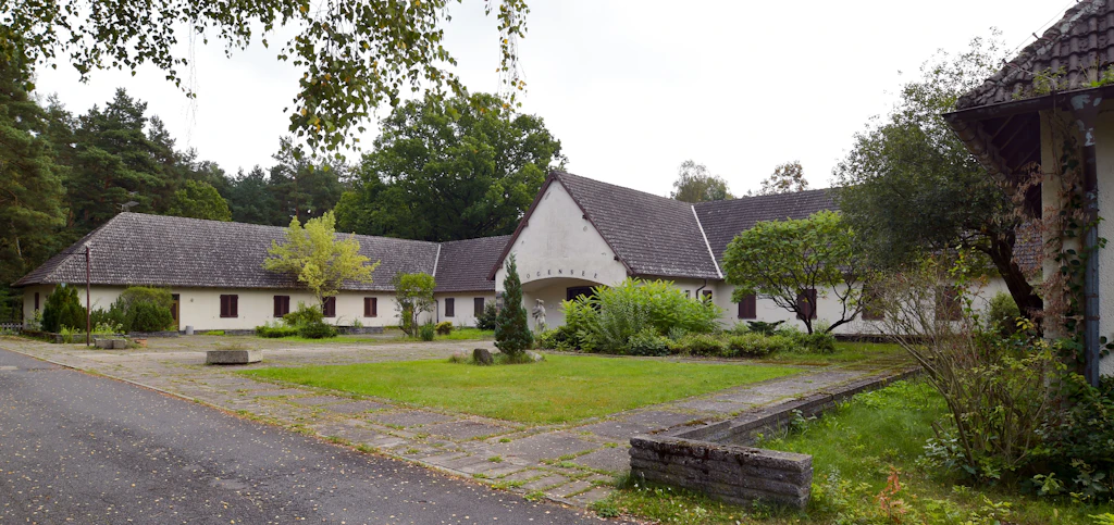Gehört die verlassene Goebbels-Villa bei Berlin bald Nazis?