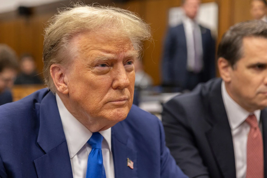 Trump-Ex-Vertraute war „besorgt“ über sexistisches Video