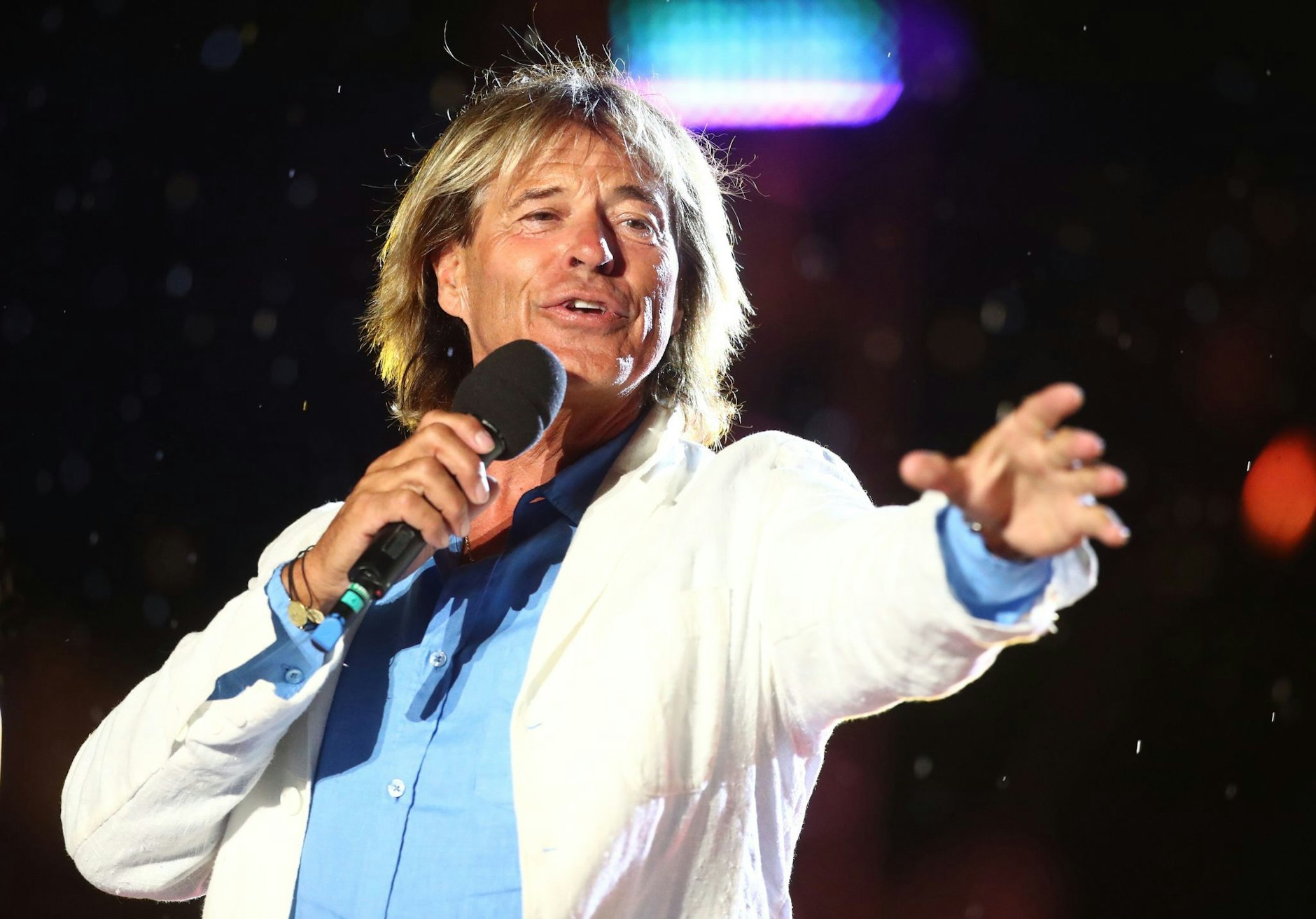 ARCHIV - «Jeder Tag ist ein Tag zum Feiern», sagt der einstige Skirennfahrer Hansi Hinterseer.  