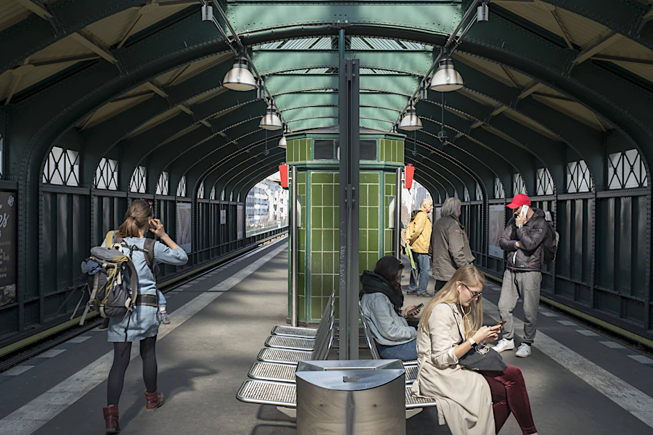 U-Bahnhof Eberswalder Straße: Wie hier gibt es jetzt auf allen Berliner U-Bahnhöfen und U-Bahn-Linien LTE-Empfang.
