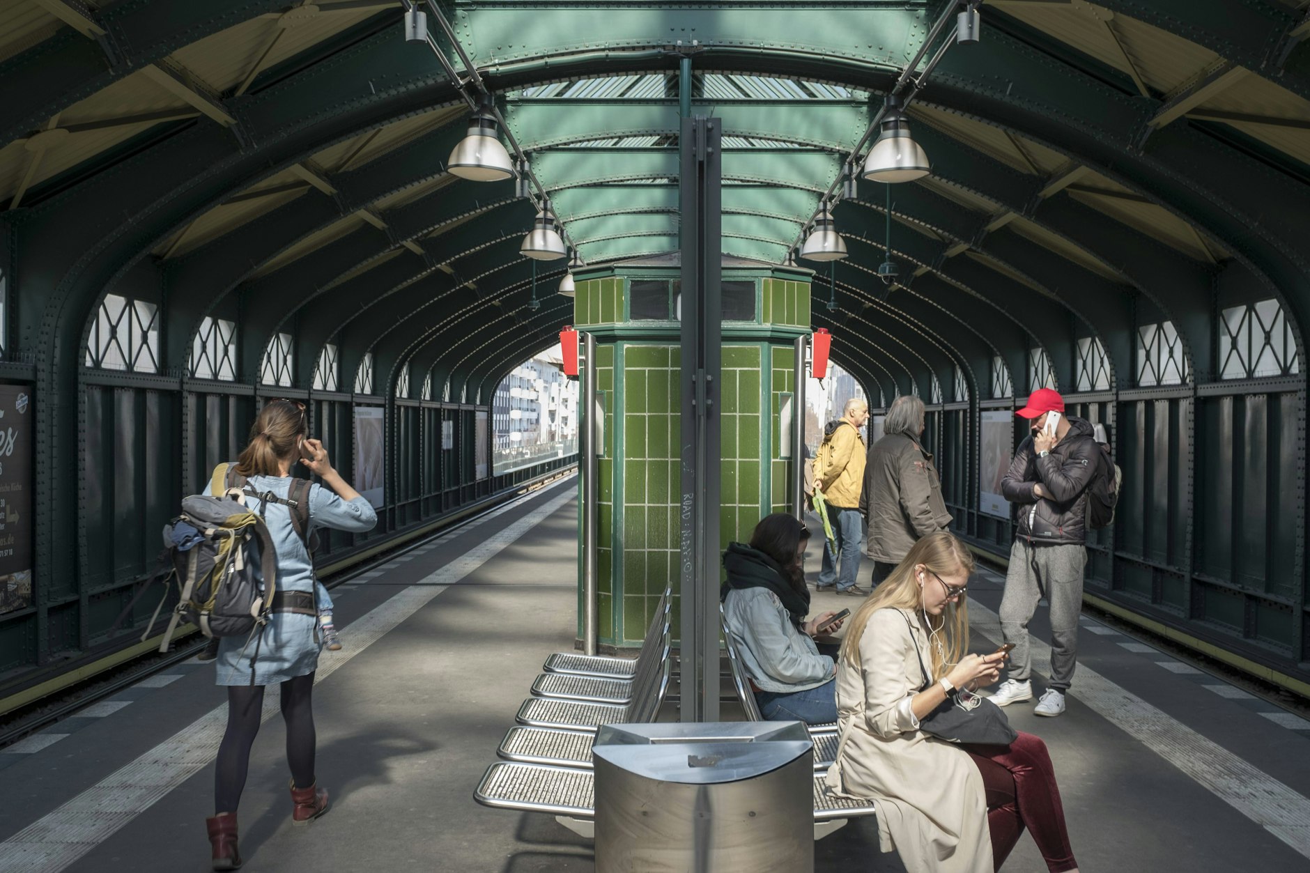U-Bahnhof Eberswalder Straße: Wie hier gibt es jetzt auf allen Berliner U-Bahnhöfen und U-Bahn-Linien LTE-Empfang.