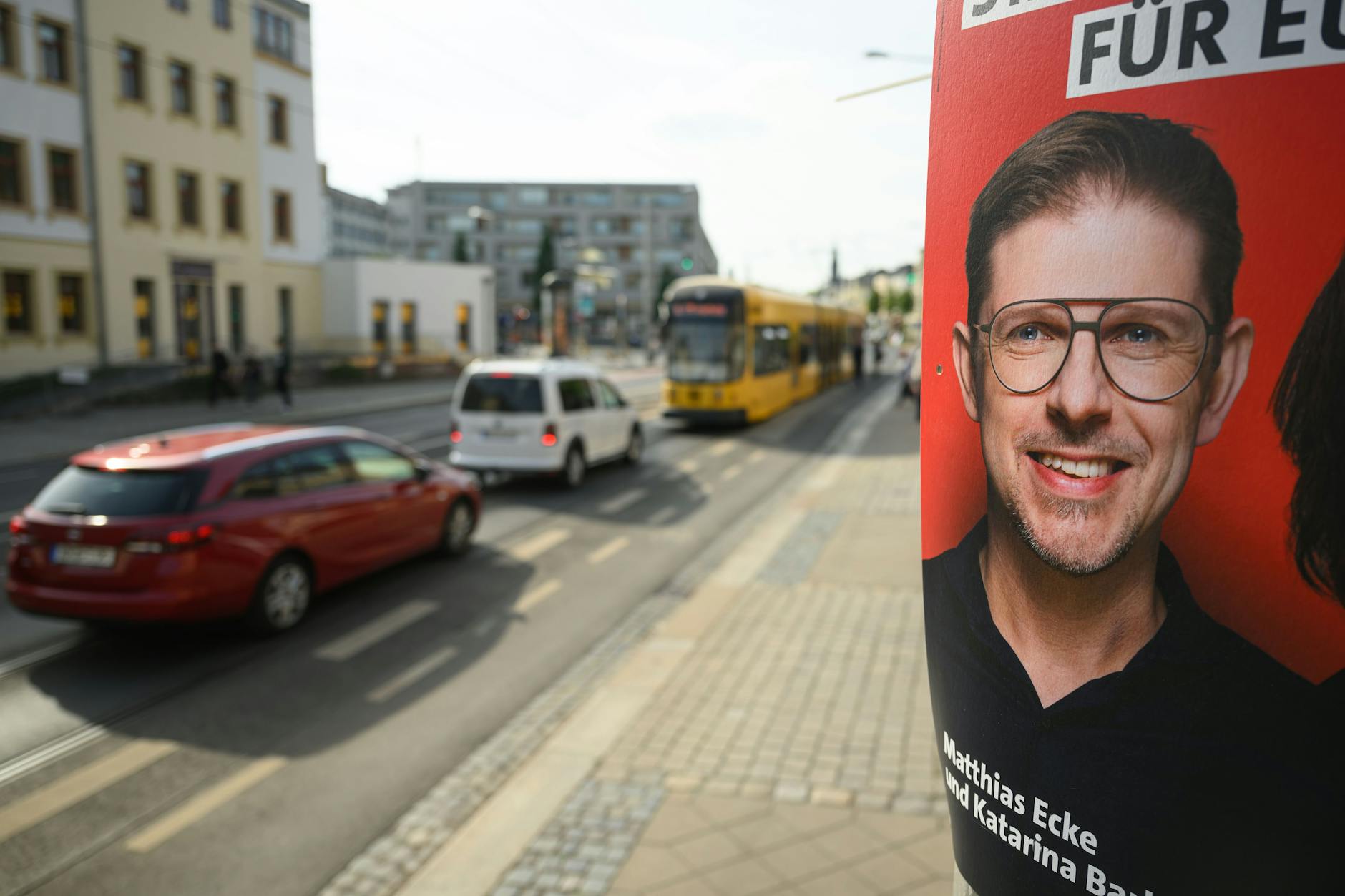 SPD-Politiker Matthias Ecke wurde beim Anbringen von Wahlplakaten zusammengeschlagen.
